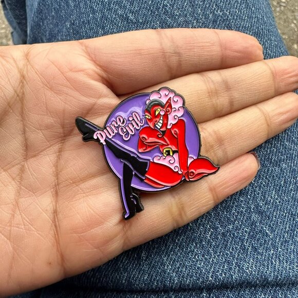 ⭐New Oz Pure Evil HIM Enamel Pin Sexy Lady Lapel Power Puff Girls Character Red - Picture 2 of 5